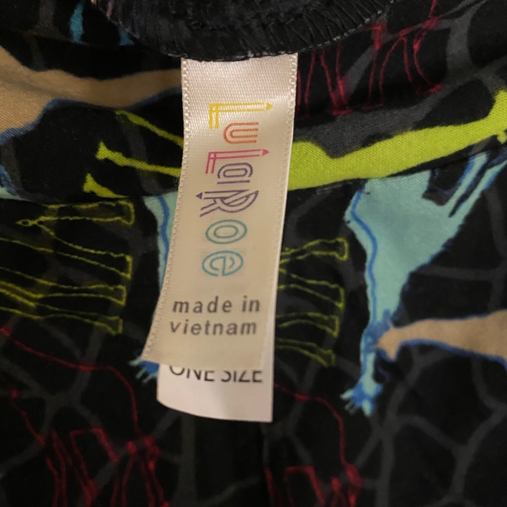 Lularoe Htf Pattern Giraffes! Size Os - image 3